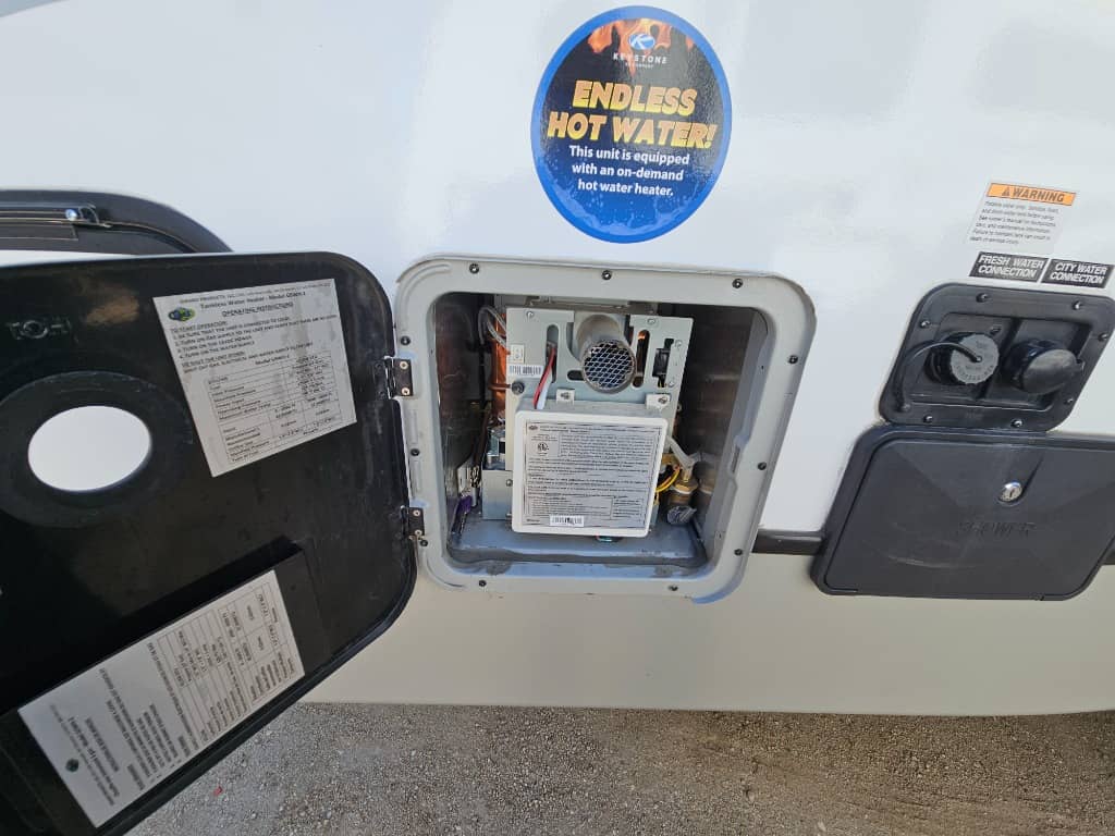 2024 Keystone RV 2024 Keystone RV Cougar Half-Ton - thumbnail 51