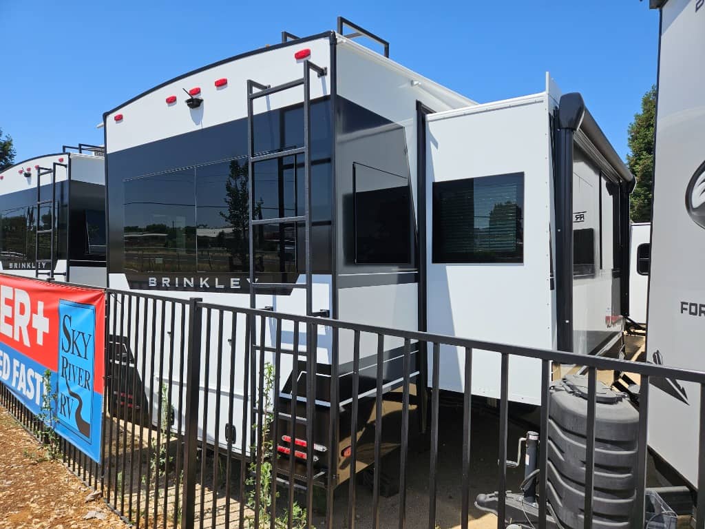 2026 Brinkley RV 2026 Brinkley RV Model Z - thumbnail 3