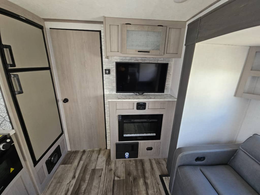 2023 Dutchmen 2023 Dutchmen Coleman Light - thumbnail 14