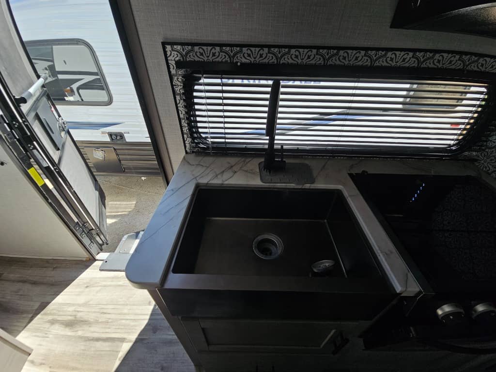 2023 Dutchmen 2023 Dutchmen Coleman Light - thumbnail 24