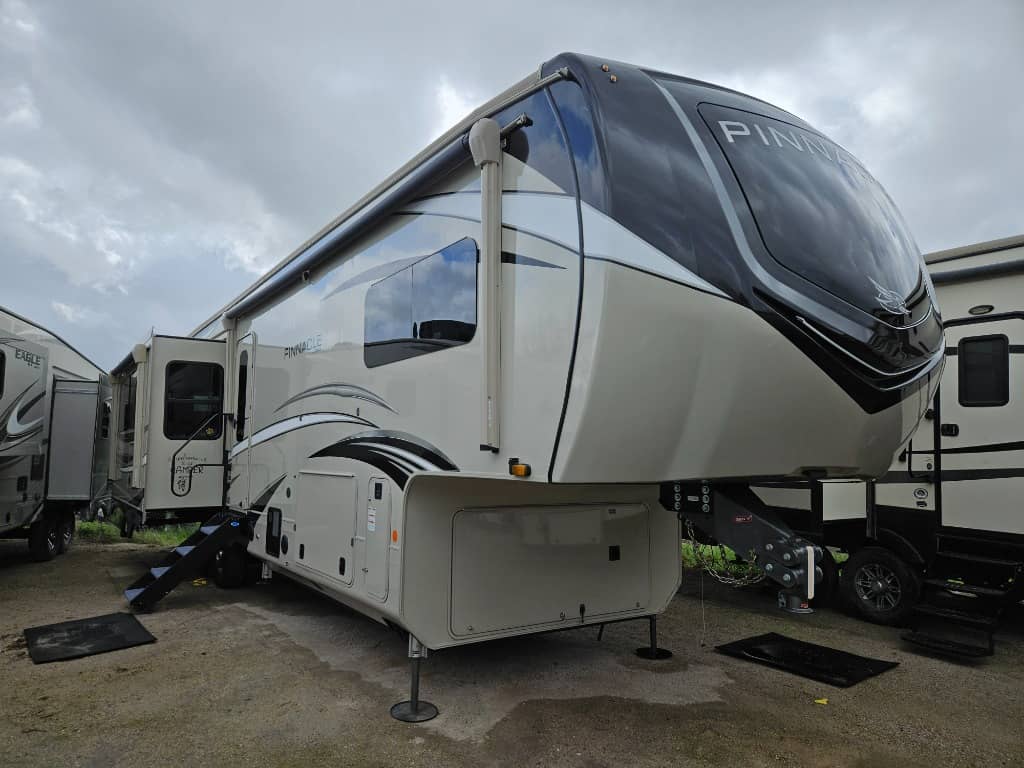 2022 Jayco 2022 Jayco Pinnacle - thumbnail 1
