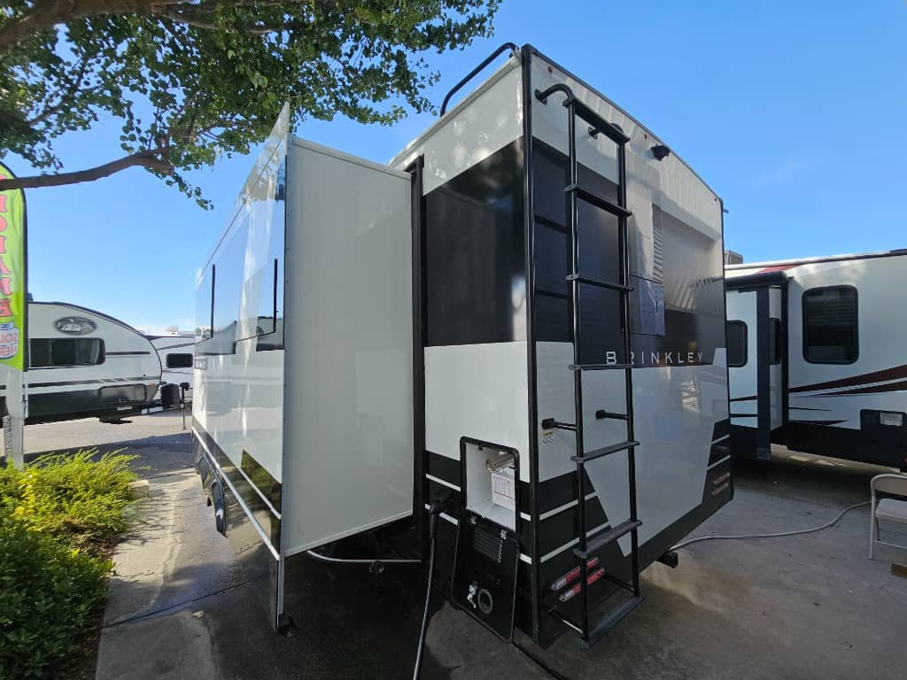 2026 Brinkley RV 2026 Brinkley RV Model I - thumbnail 4