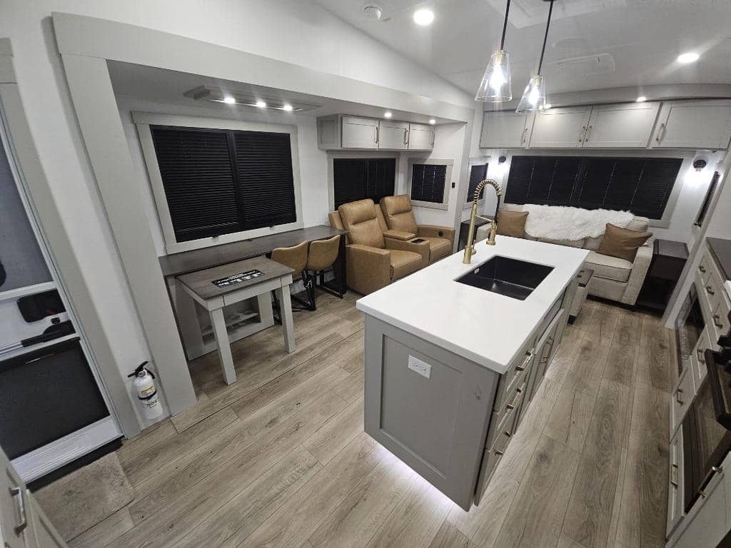 2026 Brinkley RV 2026 Brinkley RV Model Z - thumbnail 9