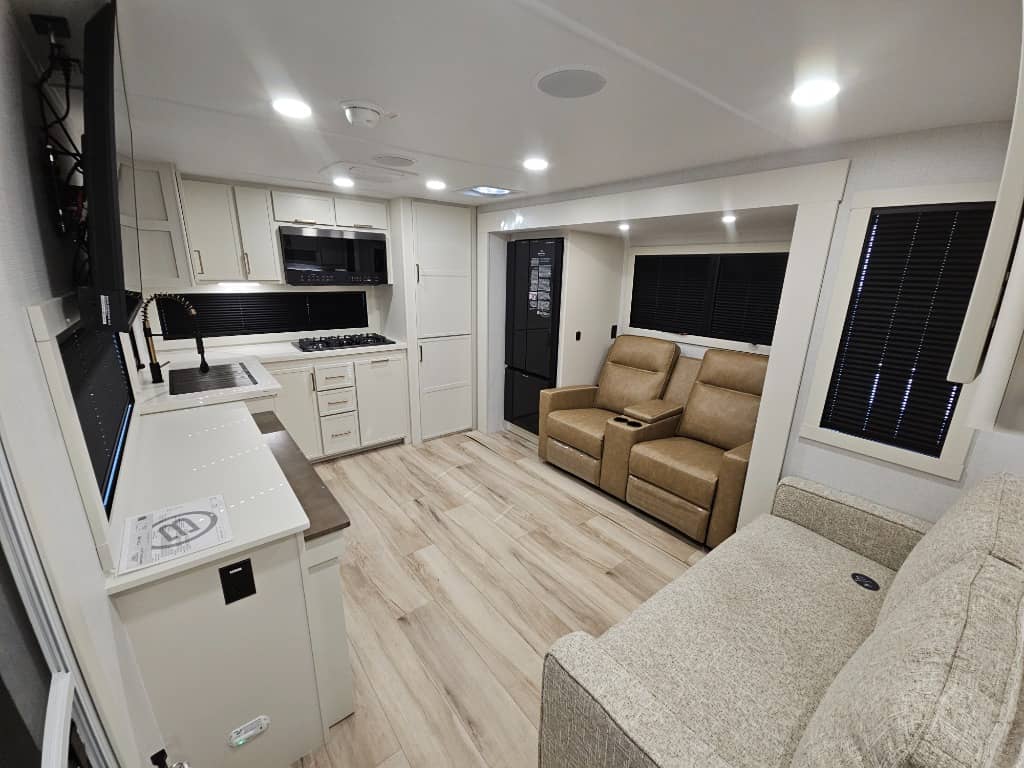 2026 Brinkley RV 2026 Brinkley RV Model I - thumbnail 8