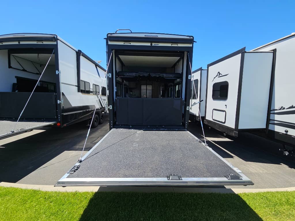 2025 Keystone RV 2025 Keystone RV Raptor Carbon Series - thumbnail 7