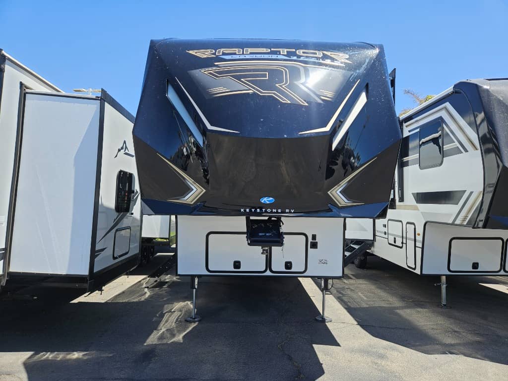 2025 Keystone RV 2025 Keystone RV Raptor Carbon Series - thumbnail 10