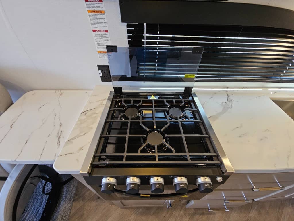 2025 Keystone RV 2025 Keystone RV Raptor Carbon Series - thumbnail 24