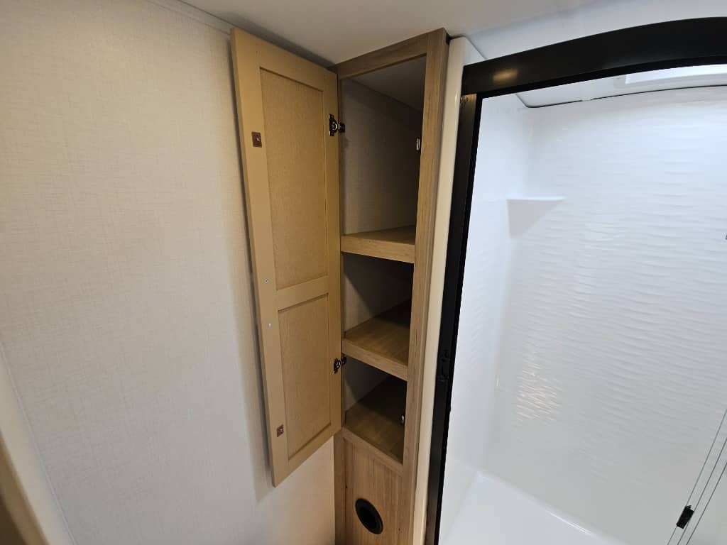 2025 Keystone RV 2025 Keystone RV Raptor Carbon Series - thumbnail 33