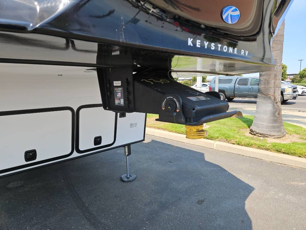 2025 Keystone RV 2025 Keystone RV Raptor Carbon Series - thumbnail 8