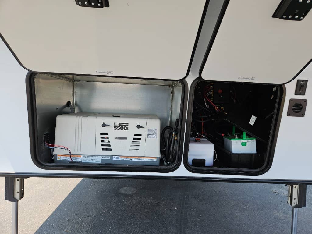 2025 Keystone RV 2025 Keystone RV Raptor Carbon Series - thumbnail 9