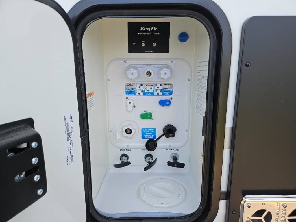 2025 Keystone RV 2025 Keystone RV Raptor Carbon Series - thumbnail 29