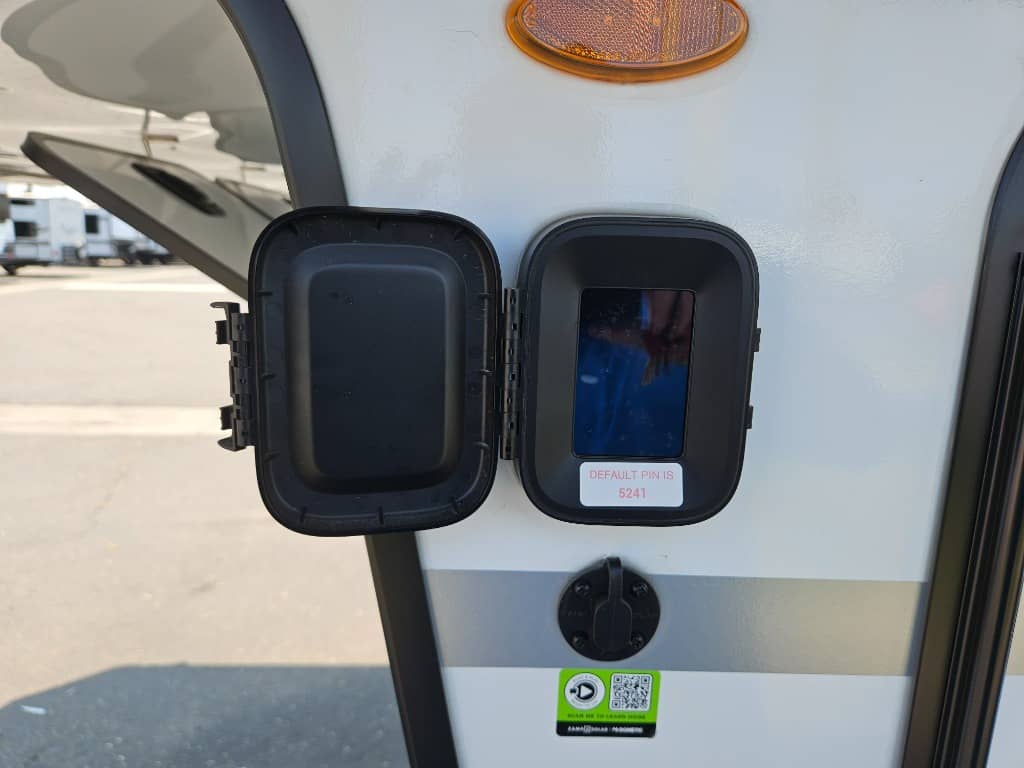 2025 Keystone RV 2025 Keystone RV Raptor Carbon Series - thumbnail 31