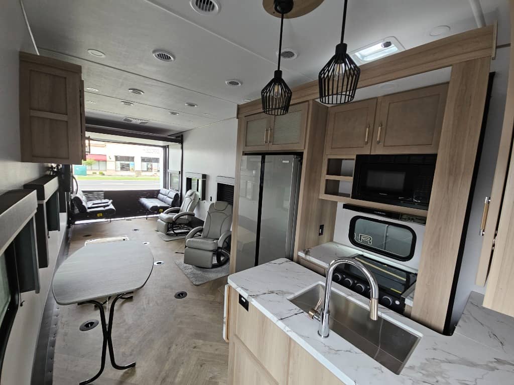 2025 Keystone RV 2025 Keystone RV Raptor Carbon Series - thumbnail 33