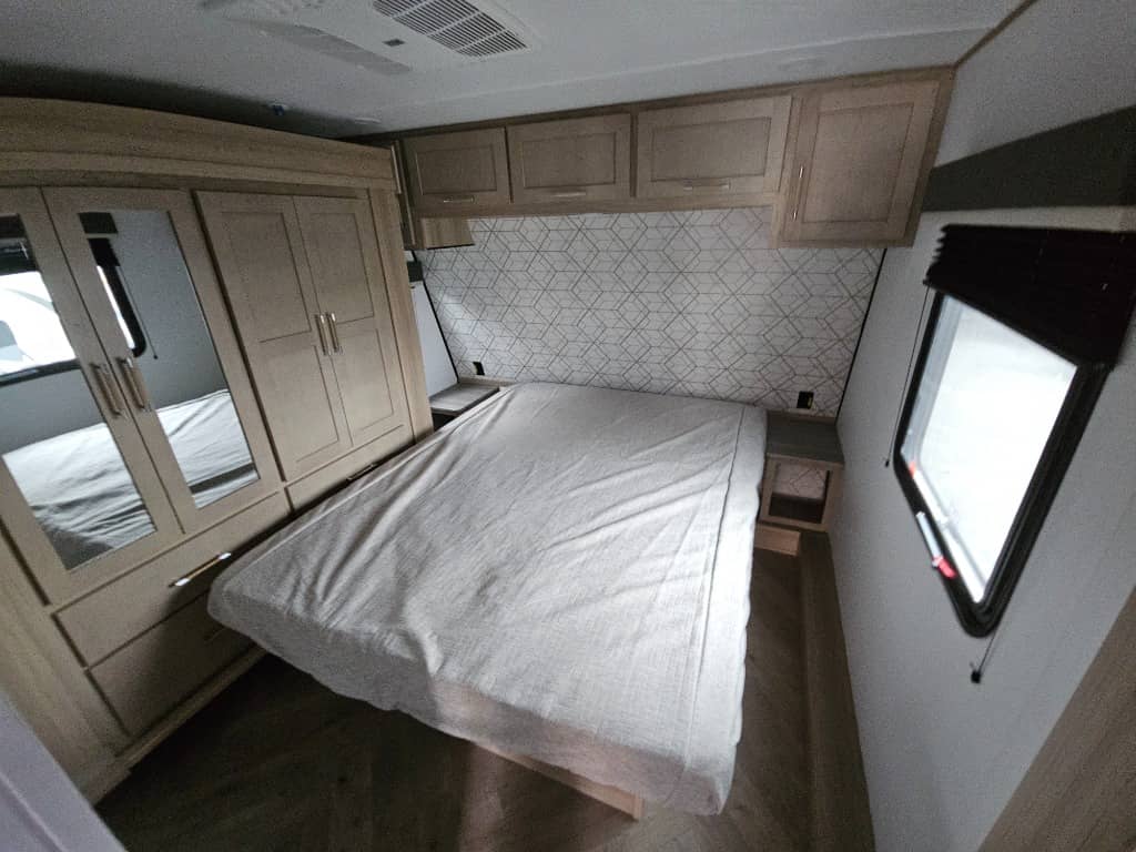 2025 Keystone RV 2025 Keystone RV Raptor Carbon Series - thumbnail 47