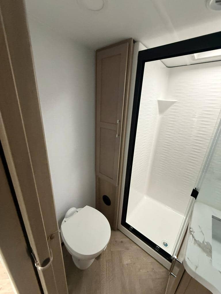 2026 Keystone RV 2026 Keystone RV Raptor Carbon Series - thumbnail 10