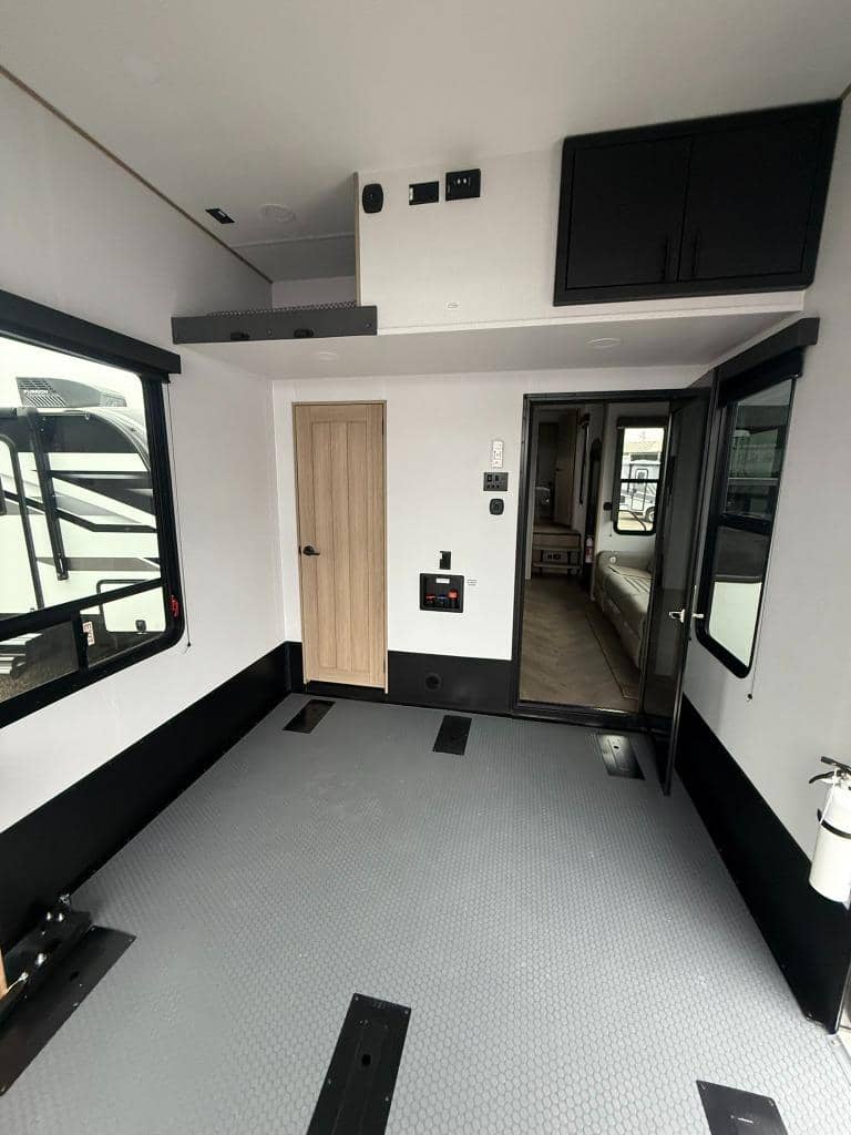 2026 Keystone RV 2026 Keystone RV Raptor Carbon Series - thumbnail 14