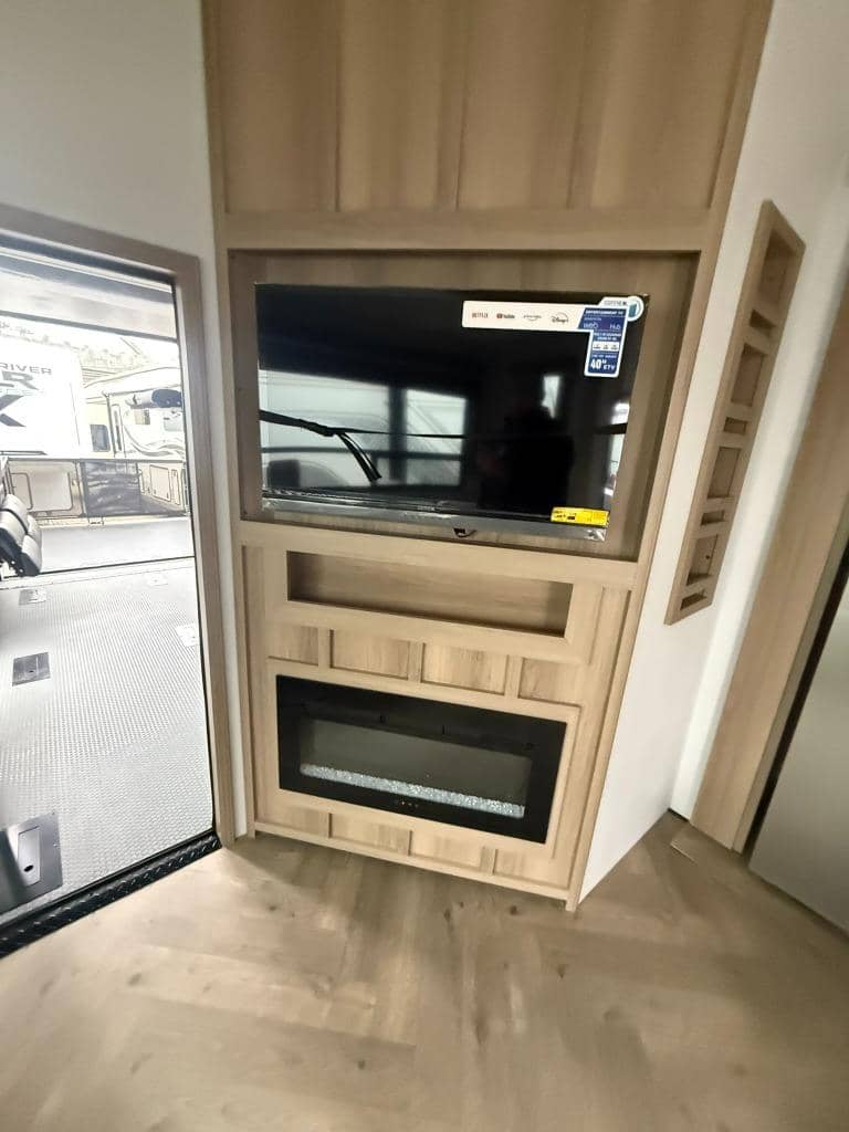 2026 Keystone RV 2026 Keystone RV Raptor Carbon Series - thumbnail 19