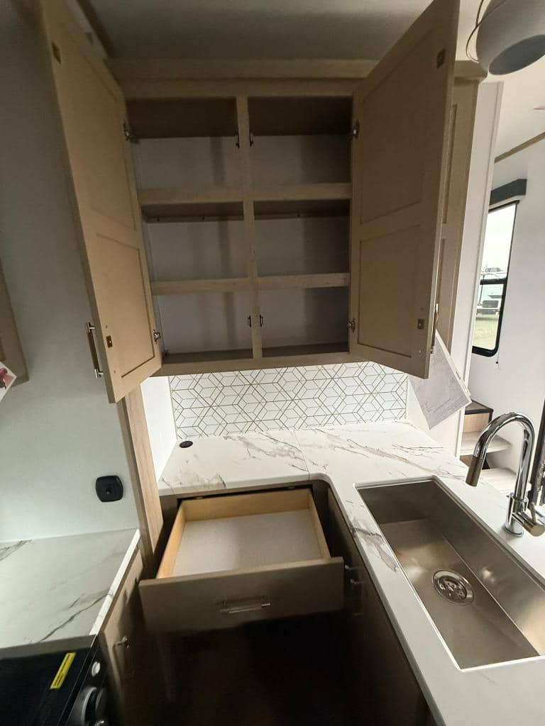 2026 Keystone RV 2026 Keystone RV Raptor Carbon Series - thumbnail 21