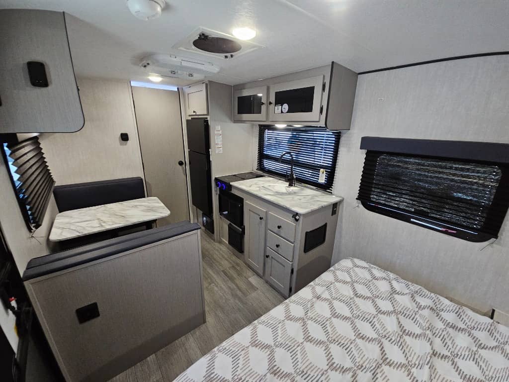 2025 Coachmen 2025 Coachmen Remote - thumbnail 8