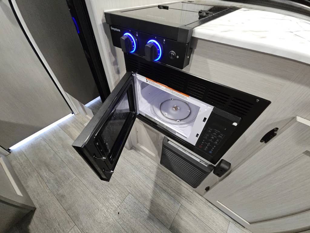 2025 Coachmen 2025 Coachmen Remote - thumbnail 20