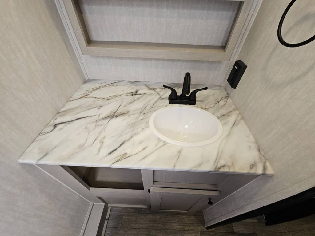 2025 Coachmen 2025 Coachmen Remote - thumbnail 27