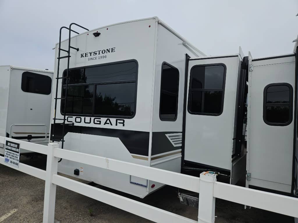 2026 Keystone RV 2026 Keystone RV Cougar - thumbnail 3