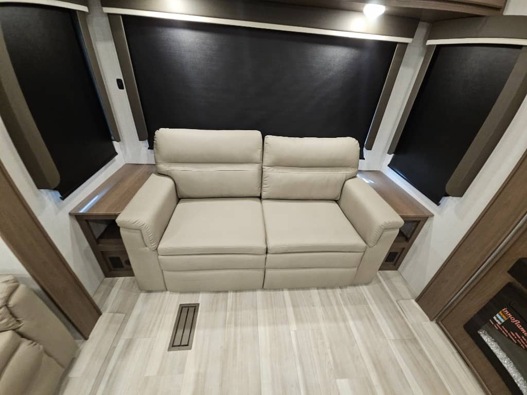 2026 Keystone RV 2026 Keystone RV Cougar - thumbnail 16