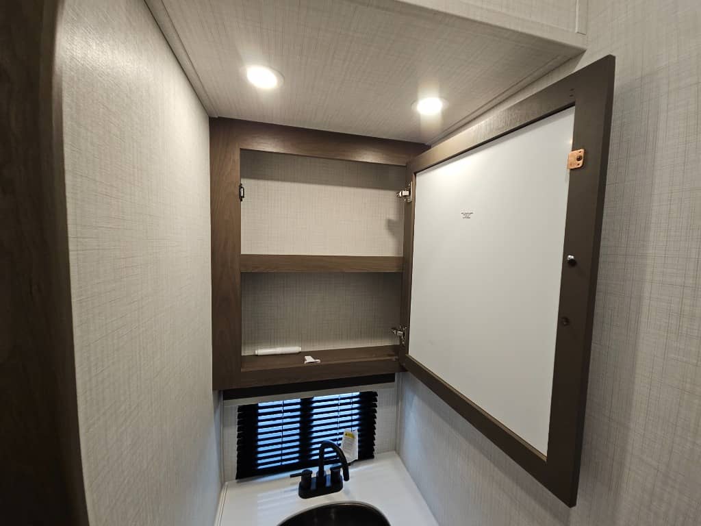 2026 Keystone RV 2026 Keystone RV Cougar - thumbnail 35