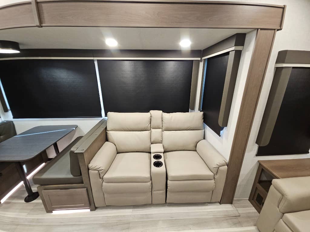 2026 Keystone RV 2026 Keystone RV Cougar - thumbnail 14