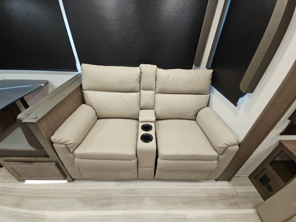 2026 Keystone RV 2026 Keystone RV Cougar - thumbnail 15