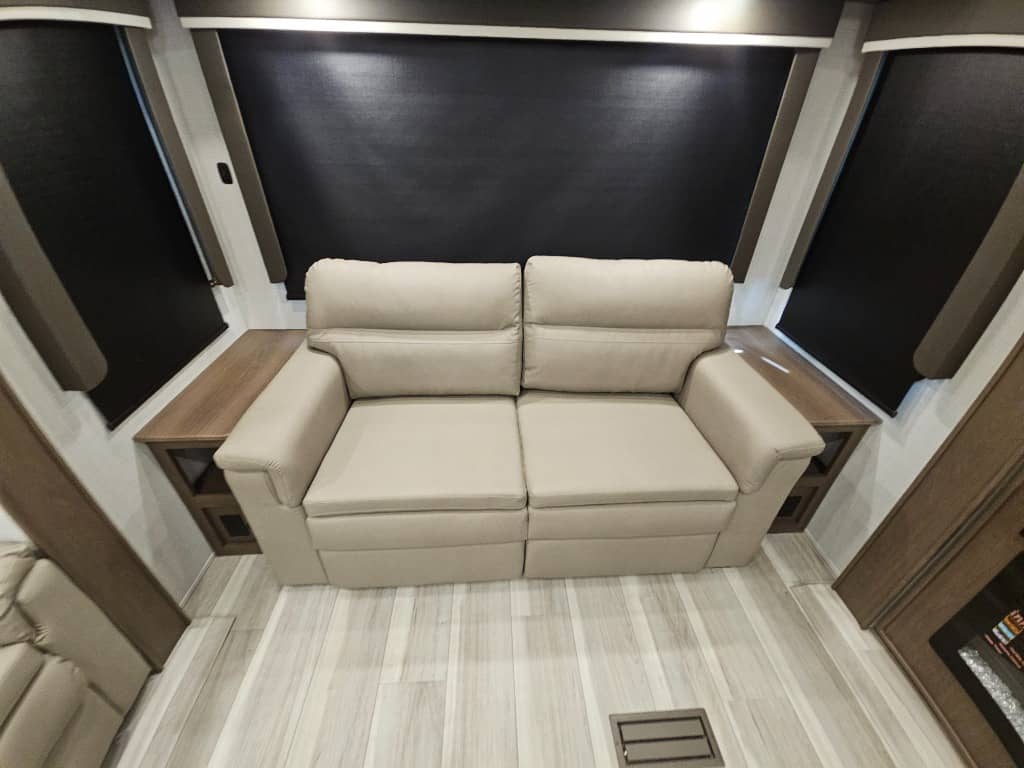 2026 Keystone RV 2026 Keystone RV Cougar - thumbnail 17