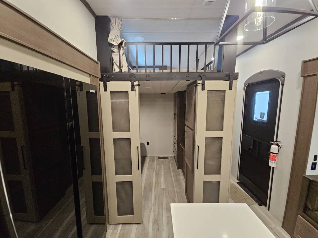 2026 Keystone RV 2026 Keystone RV Cougar - thumbnail 34