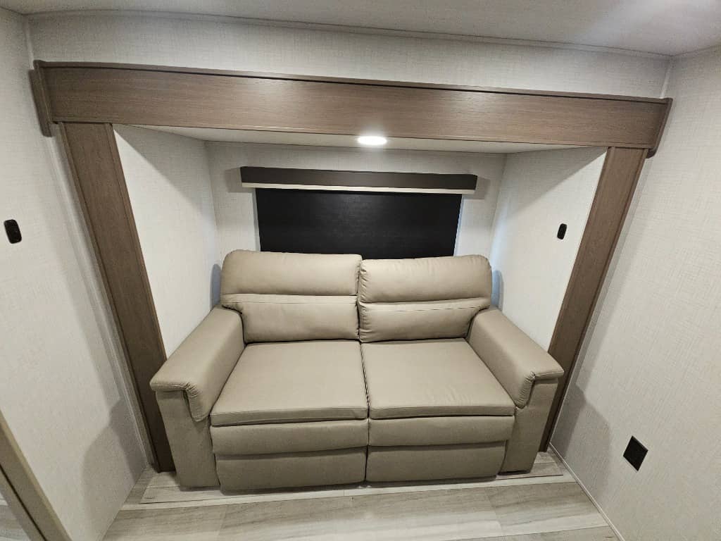 2026 Keystone RV 2026 Keystone RV Cougar - thumbnail 36