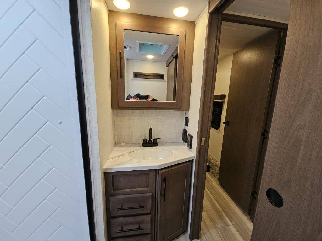 2026 Keystone RV 2026 Keystone RV Cougar - thumbnail 35