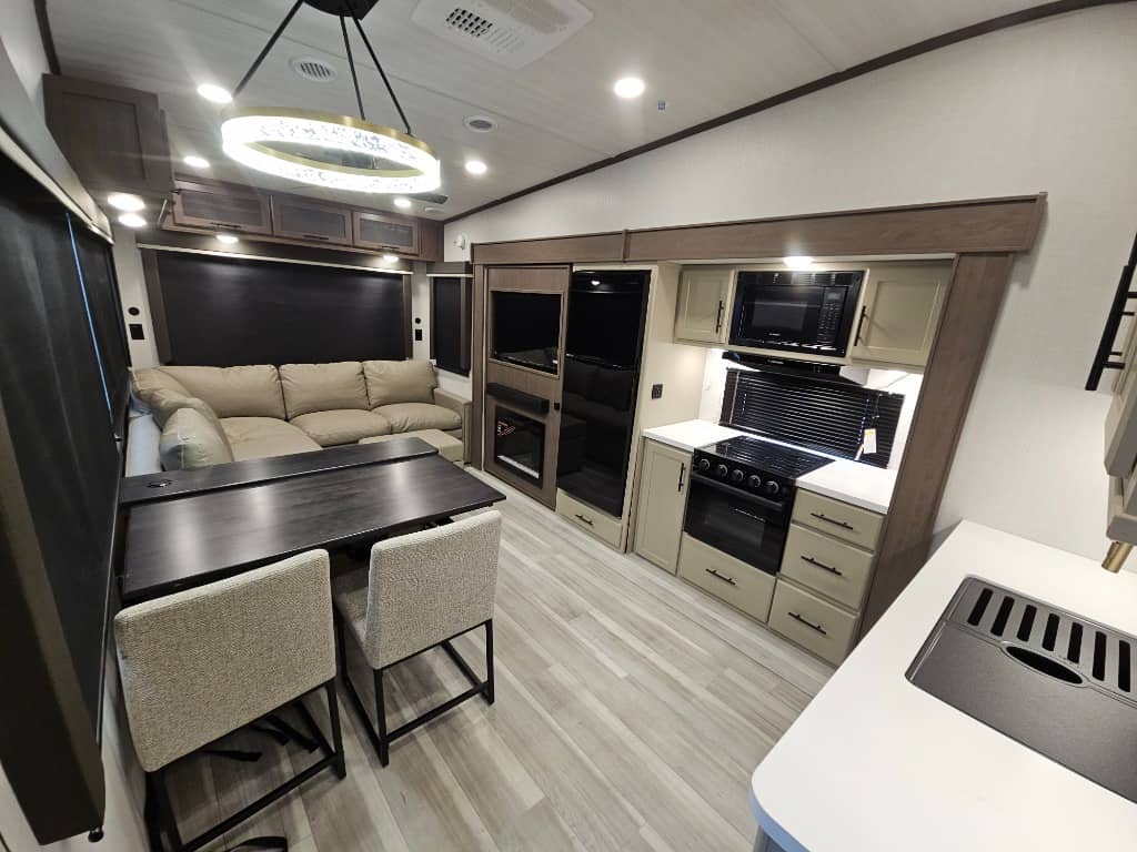 2026 Keystone RV 2026 Keystone RV Cougar Half-Ton - thumbnail 9