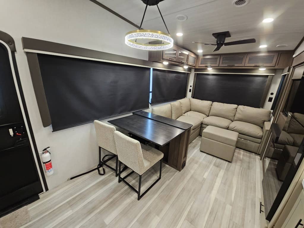 2026 Keystone RV 2026 Keystone RV Cougar Half-Ton - thumbnail 10