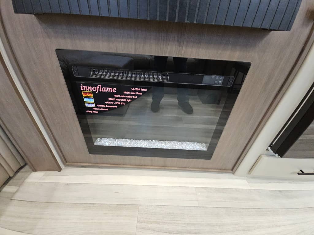 2026 Keystone RV 2026 Keystone RV Cougar Half-Ton - thumbnail 19