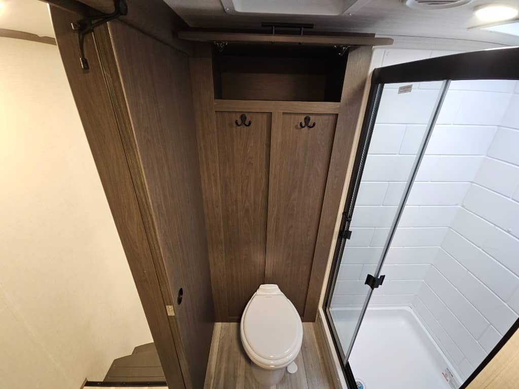 2026 Keystone RV 2026 Keystone RV Cougar Half-Ton - thumbnail 34