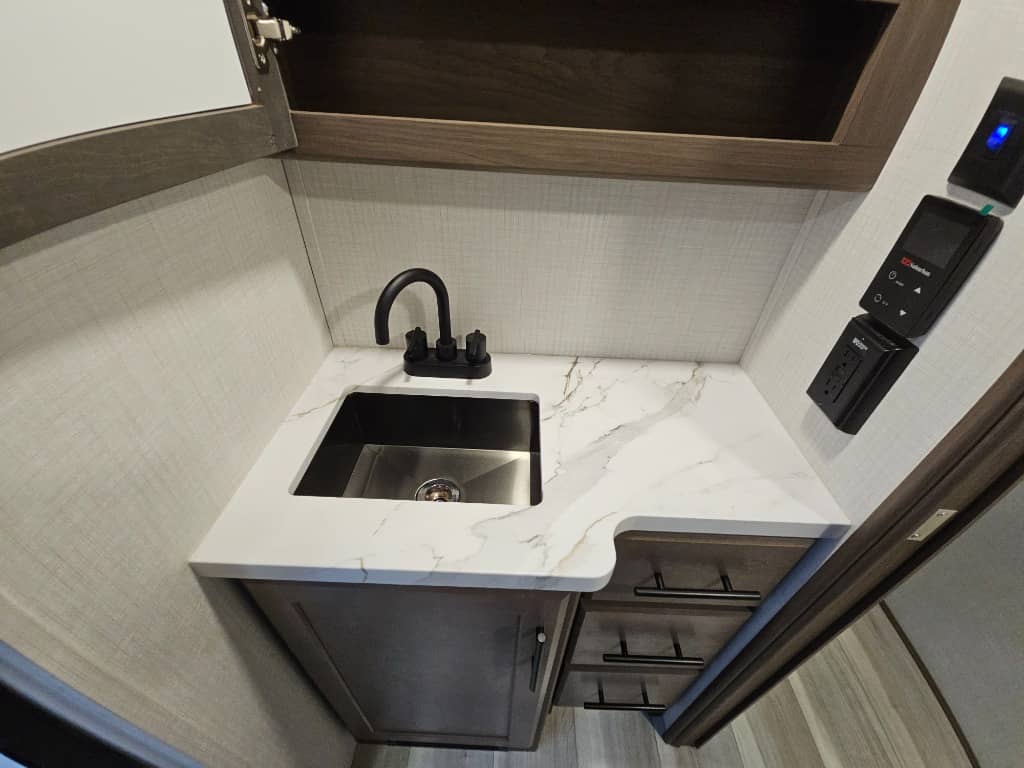 2026 Keystone RV 2026 Keystone RV Cougar Half-Ton - thumbnail 37