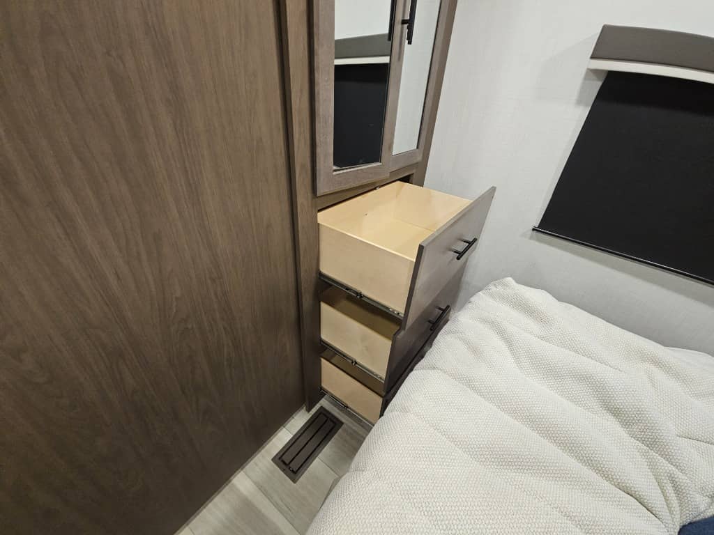 2026 Keystone RV 2026 Keystone RV Cougar Half-Ton - thumbnail 45