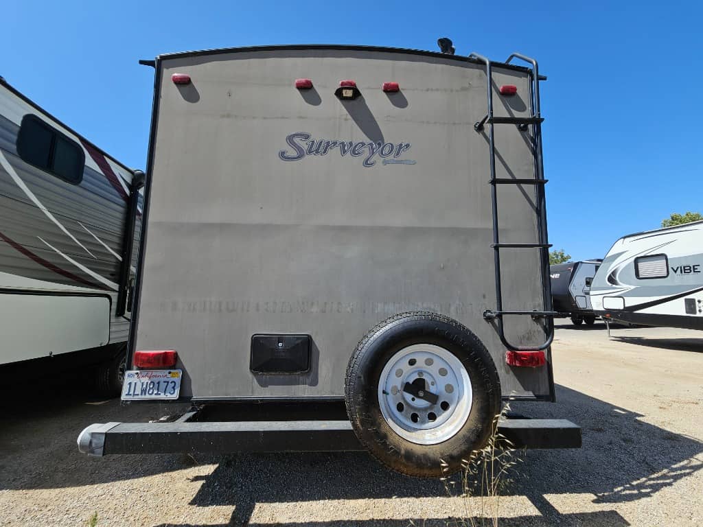 2016 Forest River 2016 Forest River Surveyor - thumbnail 3