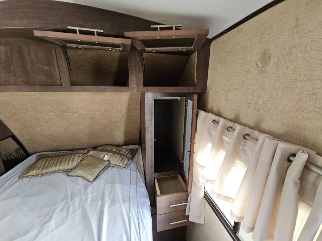 2016 Forest River 2016 Forest River Surveyor - thumbnail 26