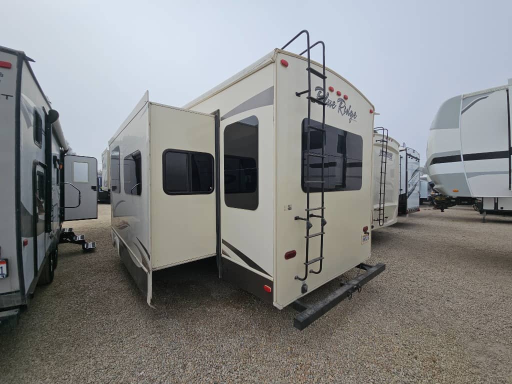 2016 Forest River RV 2016 Forest River RV Cardinal Blue Ridge - thumbnail 5