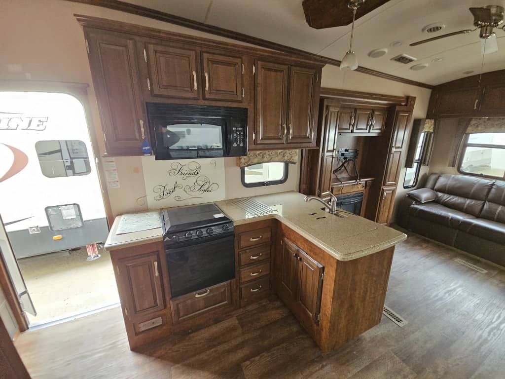 2016 Forest River RV 2016 Forest River RV Cardinal Blue Ridge - thumbnail 9