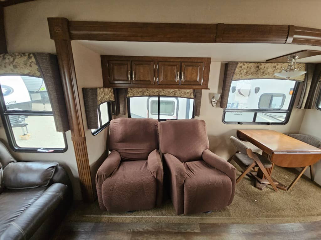 2016 Forest River RV 2016 Forest River RV Cardinal Blue Ridge - thumbnail 12