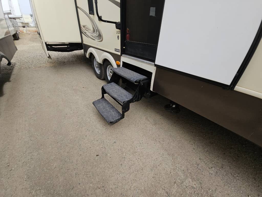 2016 Forest River RV 2016 Forest River RV Cardinal Blue Ridge - thumbnail 47