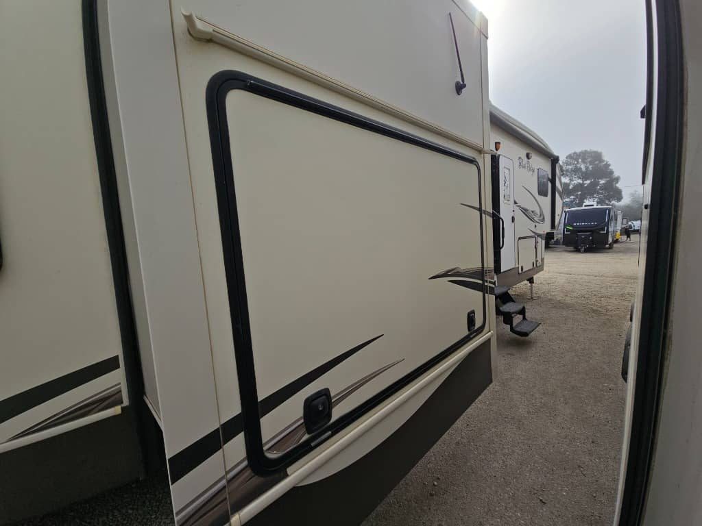 2016 Forest River RV 2016 Forest River RV Cardinal Blue Ridge - thumbnail 50