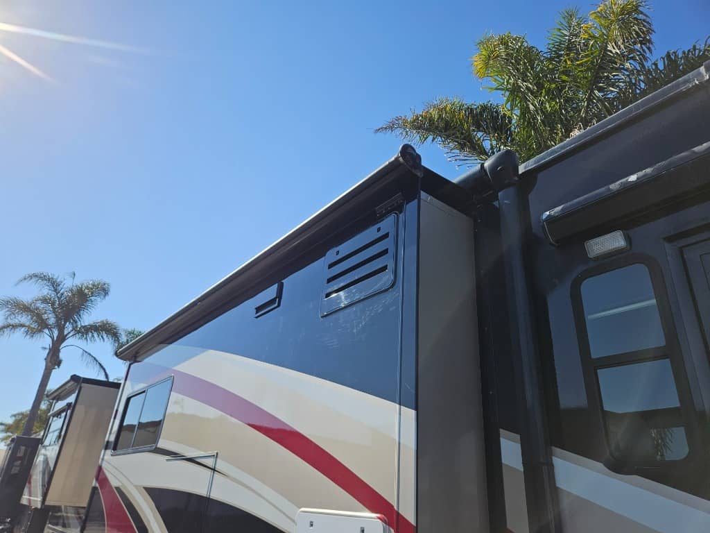 2010 Winnebago 2010 Winnebago Journey - thumbnail 8