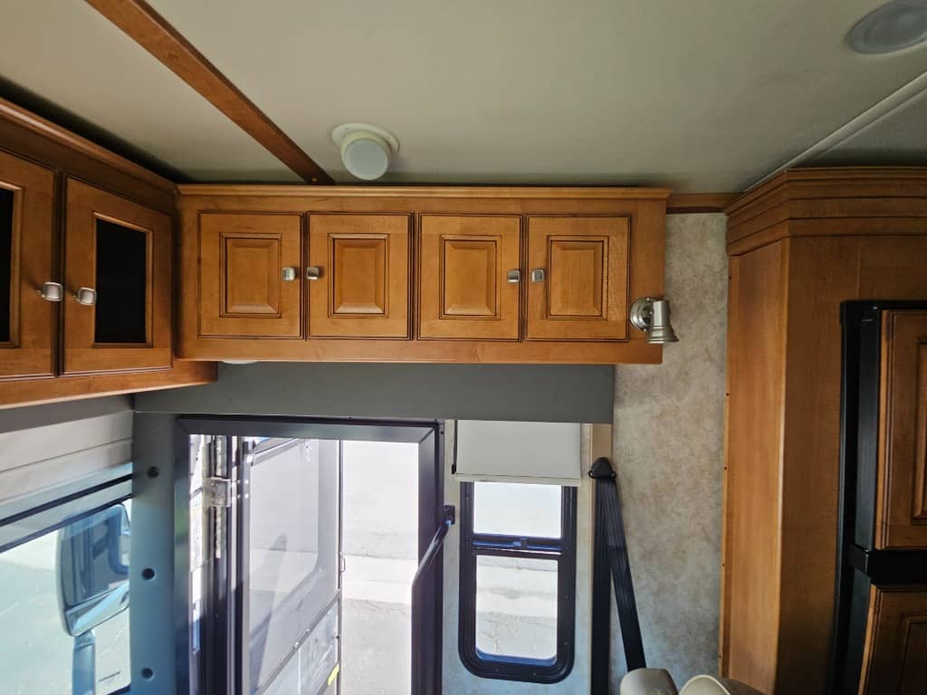 2010 Winnebago 2010 Winnebago Journey - thumbnail 32