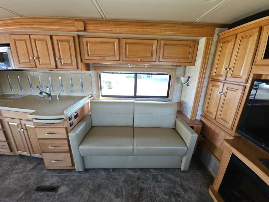 2010 Winnebago 2010 Winnebago Journey - thumbnail 45